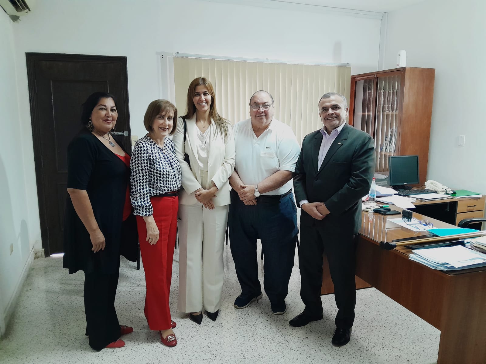 Firma de Convenio de Cooperación para la Organización del 1er. Encuentro de Innovación y Estrategias del Sector de Juegos de Azar en el Paraguay entre la CONAJZAR, la Cámara Pya. de Juegos de Azar, la Asociación Paraguaya de Operadores de Juegos de Azar y la Asociación Paraguaya de Empresarios de Juegos de Azar.-